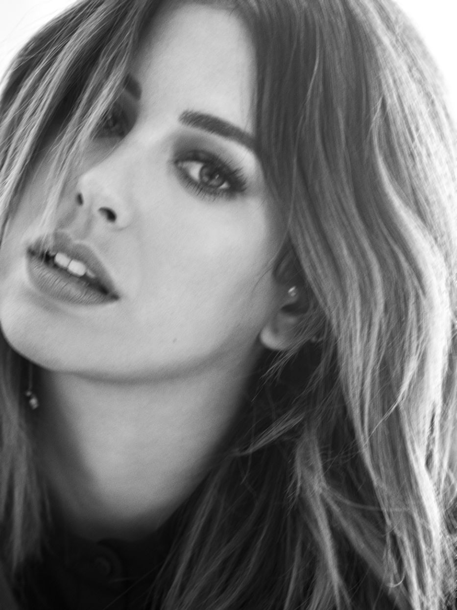 BLANCA SUAREZ – Editorial
